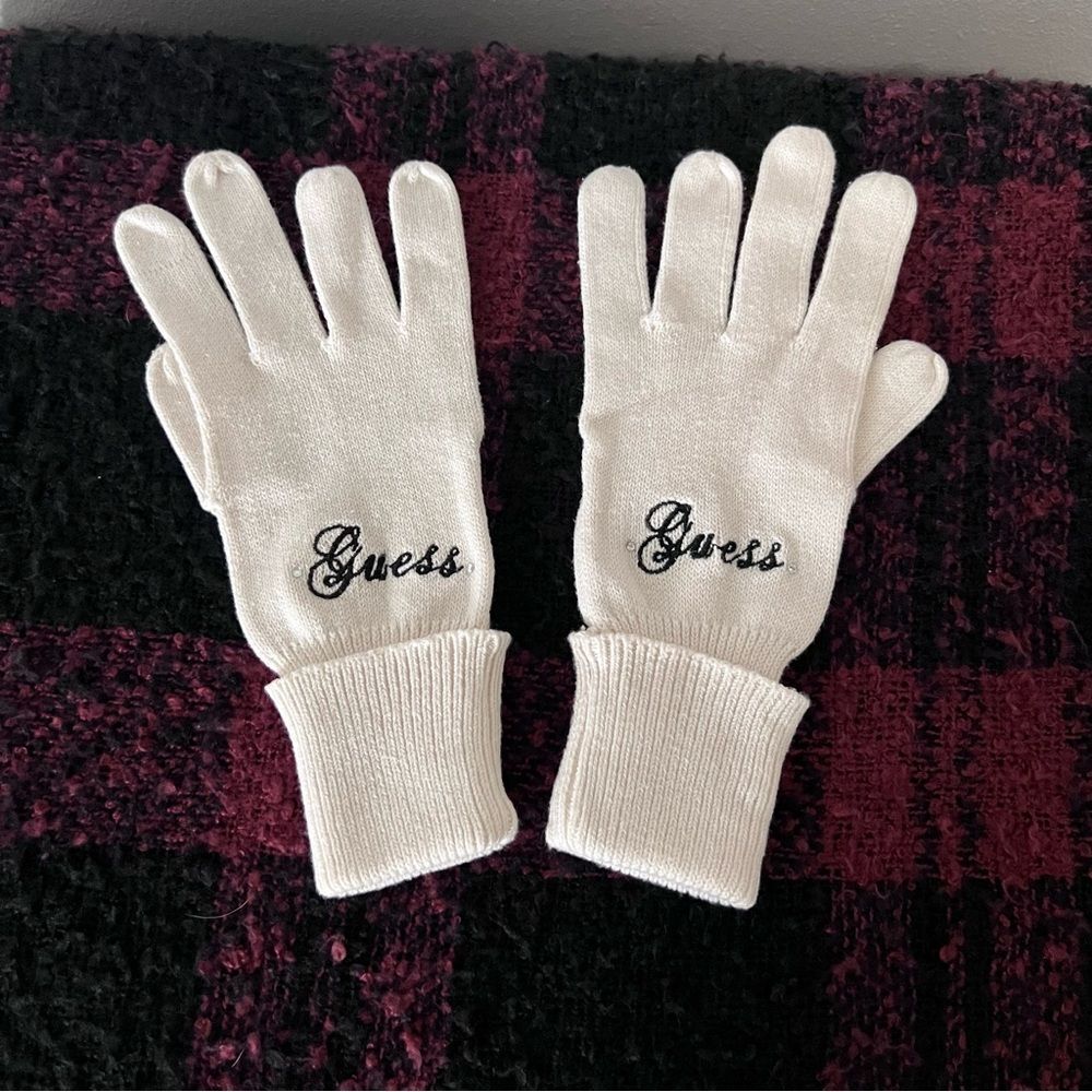 Guess Vintage White Knit Gloves OS